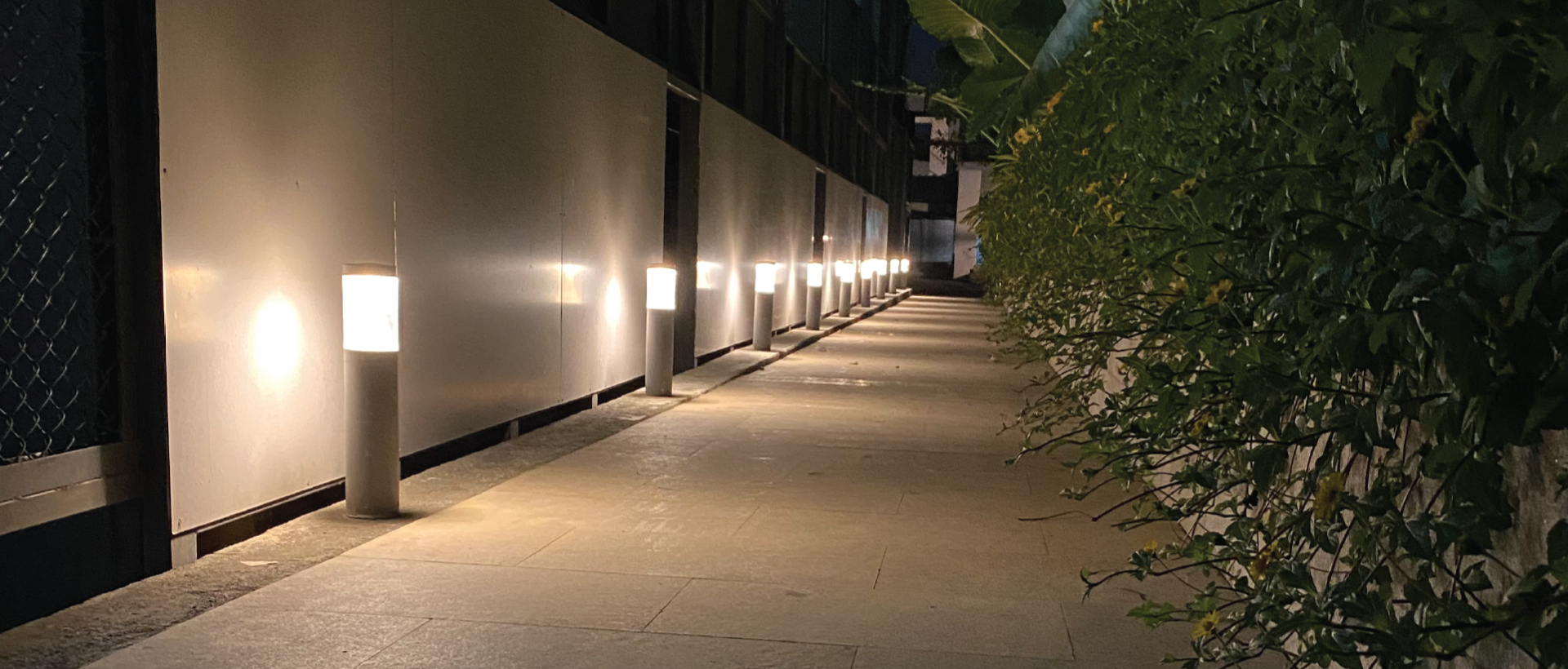 Sleek Bollard - Flat Top